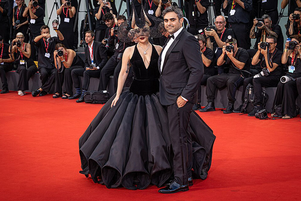 Hey, Lady Gaga! Instead of a Courthouse Wedding, a Porch Wedding? | AMM Blog